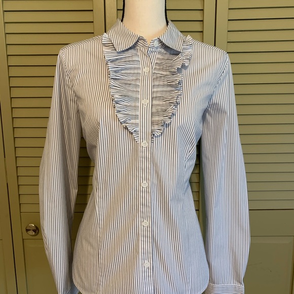 Tuxedo Ruffled Tailored Top - Picture 15 of 16